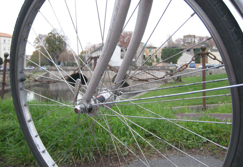 Visite guidée à vélo Niort à vélo, le centre historique et ses 4 Monuments Classés ! Niort
