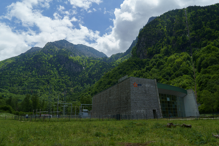 Visite guidée de la centrale hydroélectrique d'Orlu Mountaneô et la centrale hydroélectrique d'Orlu Orlu