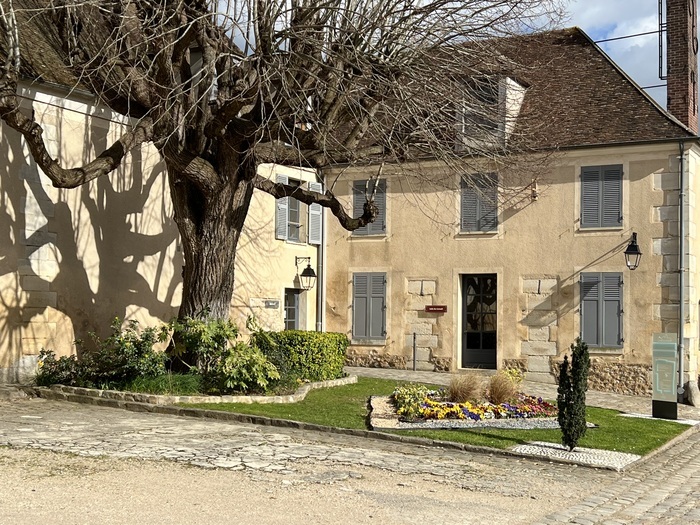 Visite guidée de la ferme de Monsieur, Ferme de Monsieur, Mandres-les-Roses
