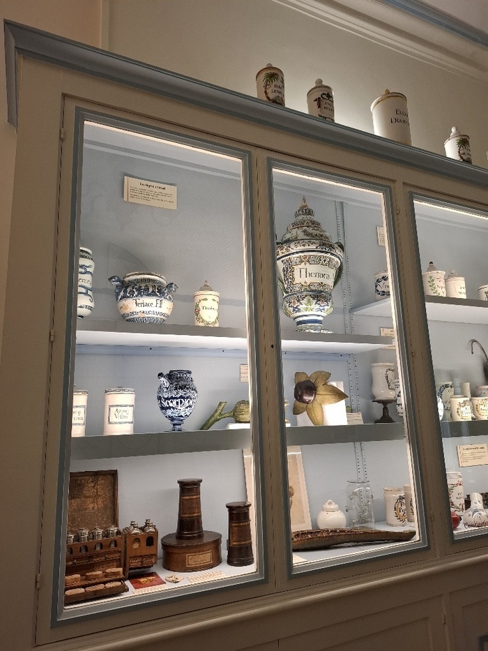 Visite guidée de l’apothicairerie, Musée Flaubert et d’histoire de la Médecine, Rouen