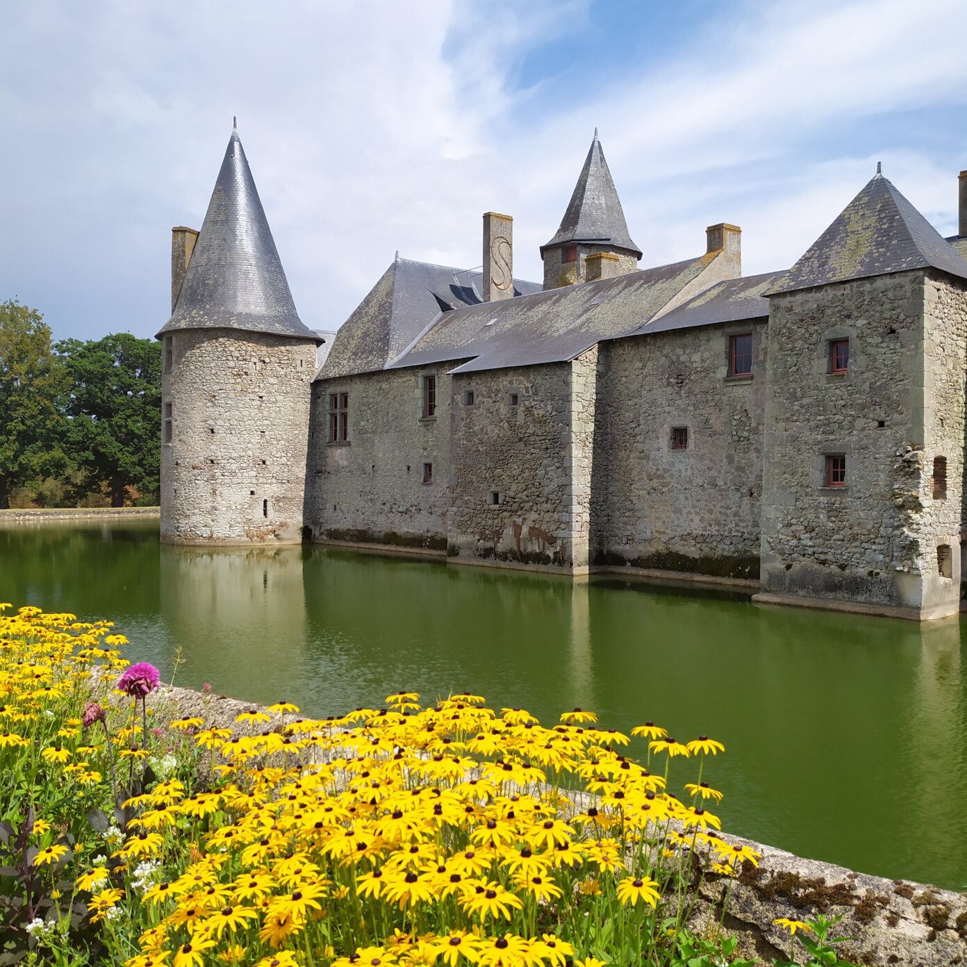 Visite guidée des extérieurs du château de Maisontiers, dans le cadre des Mercredis de l&rsquo;été, en Airvaudais-Val du Thouet  Maisontiers