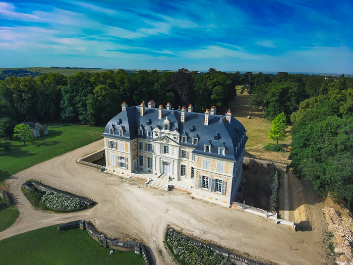 Visite guidée des extérieurs du château de Purnon en anglais, Château de Purnon, Verrue