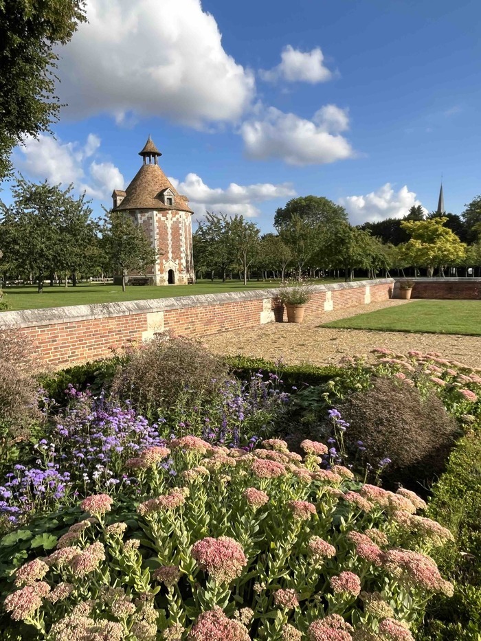 Visite guidée des jardins, Parc et jardins du château du Troncq, Le Troncq