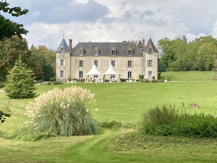 Visite guidée du Château de La Ville-Huë, Château de La Ville-Huë, Bellevue
