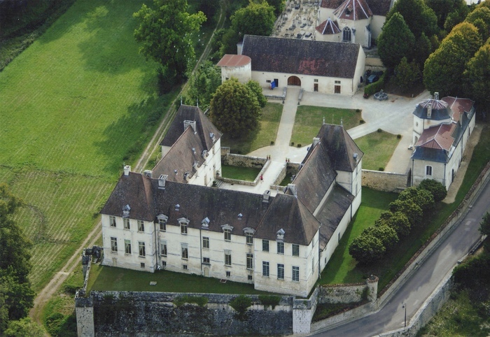 Visite guidée du Château de Montmoyen Château de Montmoyen Montmoyen