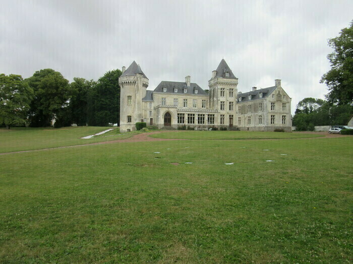 Visite guidée du Château de Villers-Châtel Château de Villers-Châtel Villers-Châtel