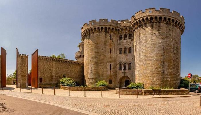 Visite guidée du château des Ducs d&rsquo;Alençon, Château des Ducs d&rsquo;Alençon – Parc Simone Veil, Alençon