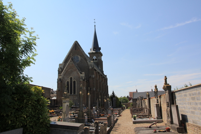Visite guidée du cimetière ancien de Dreuil-lès-Amiens Cimetière ancien de Dreuil-lès-Amiens Dreuil-lès-Amiens