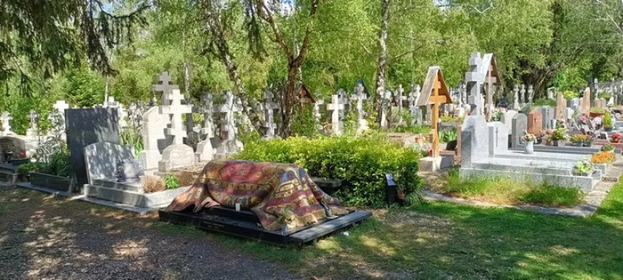 Visite guidée du cimetière russe, Cimetière russe, Sainte-Geneviève-des-Bois