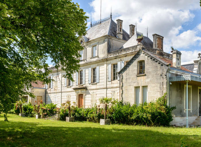 Visite guidée du Manoir de Mademoiselle : entrez dans l&rsquo;histoire vivante du Cognac, Manoir de Mademoiselle, Segonzac