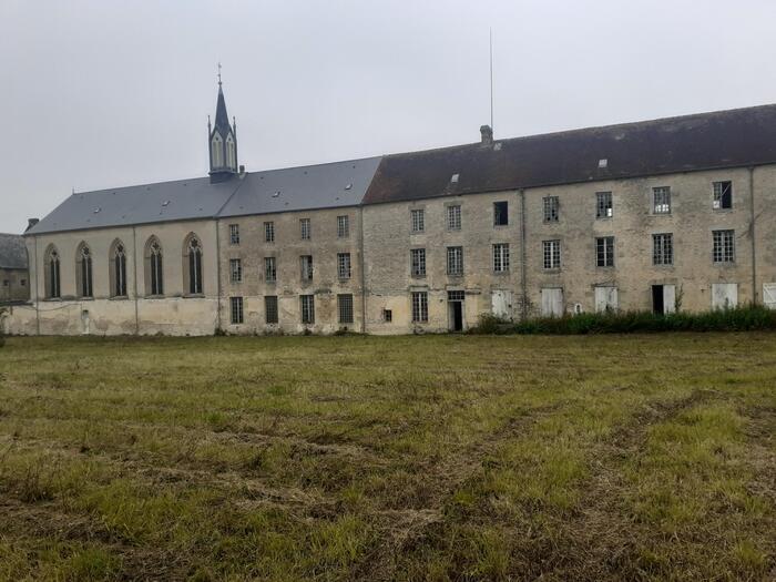 Visite guidée du monastère, Monastère de la Sainte Famille de Sées, Sées