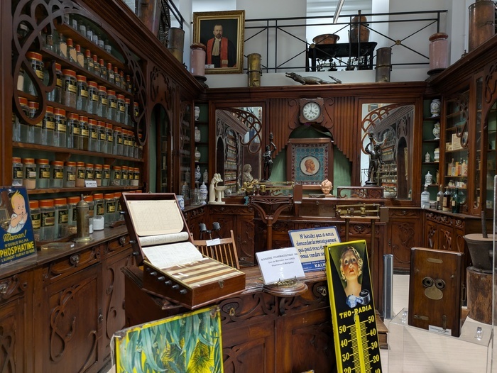 Visite guidée du musée de la pharmacie Albert Ciurana, Faculté de pharmacie de Montpellier, Montpellier