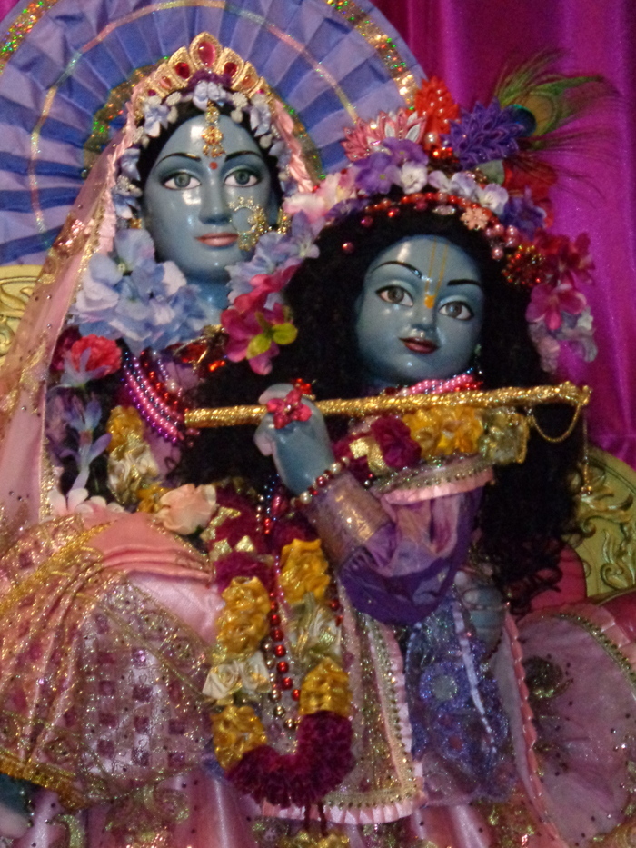 Visite guidée du temple, Temple hindouiste de Radhakripa, Saint-Étienne-du-Rouvray