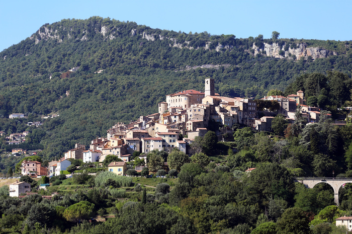 Visite guidée du village du Bar-sur-Loup, Place de la Tour – Le Bar-sur-Loup, Le Bar-sur-Loup