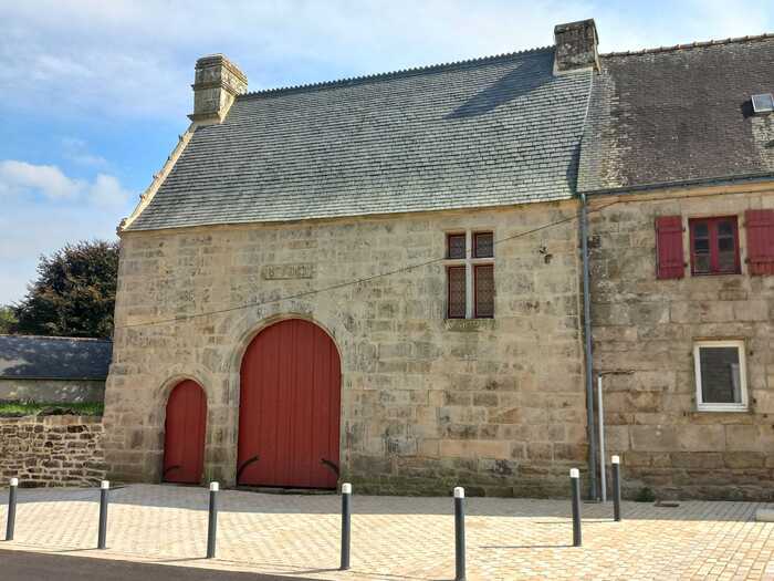 Visite guidée d'un auditoire de justice du XVIe siècle Ancien auditoire de justice de Priziac Priziac