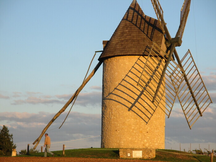 Visite guidée d’un moulin à vent qui fonctionne, Moulin de Cussol, Saint-Maixant