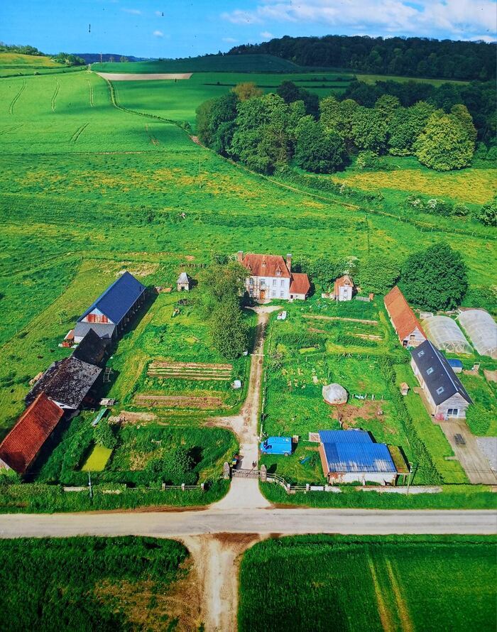 Visite guidée d’une ferme monastique, Ferme monastique, Osmoy-Saint-Valery