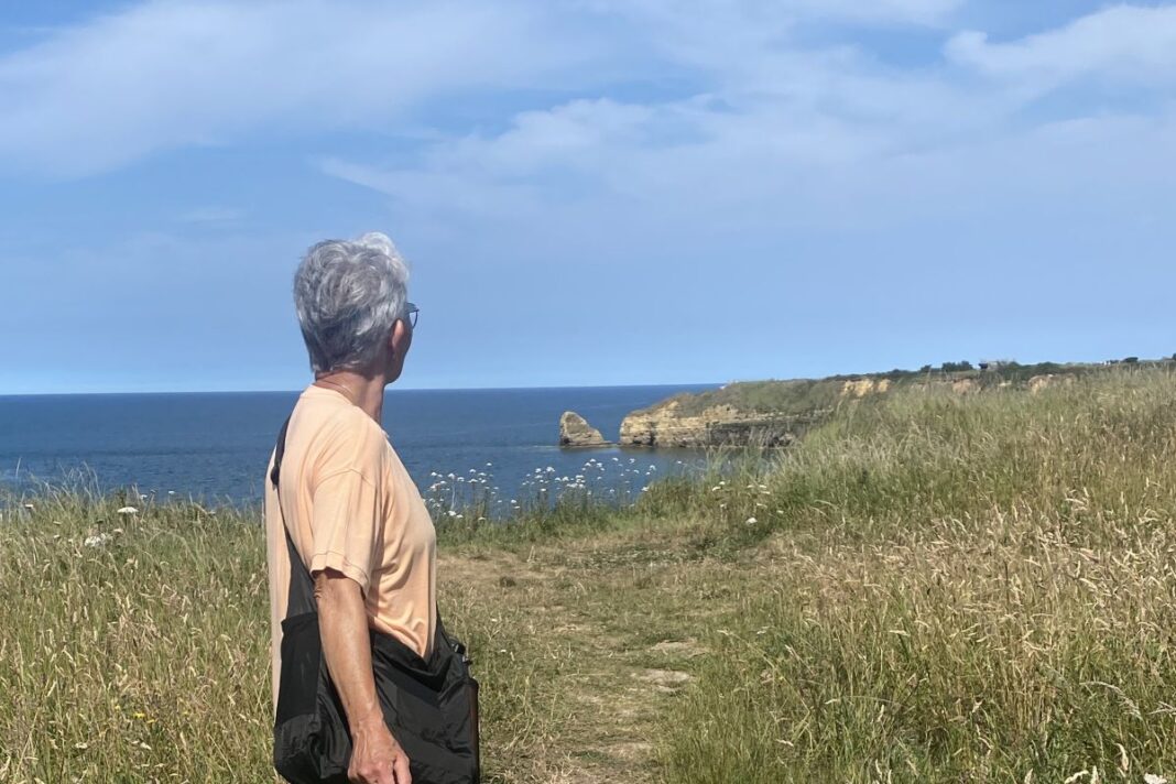Visite guidée La Normandie avec Lucie ! Randonnée commentée A l’assaut de la Pointe du Hoc ! Cricqueville-en-Bessin