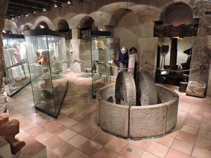 Visite guidée, Musée du vêtement provençal, Solliès-Ville