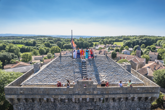Visite libre : à la découverte du phare du Larzac, Tour-refuge et Logis des Hospitaliers, Viala-du-Pas-de-Jaux