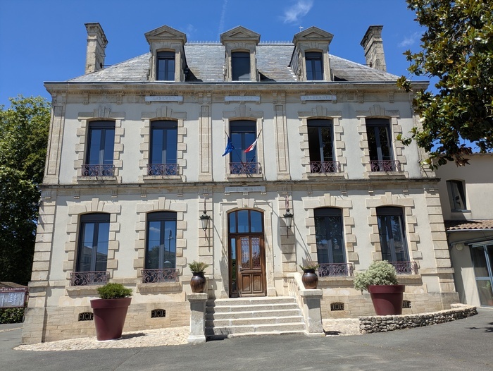 Visite libre de la mairie de La Crèche, Mairie de La Crèche, Ruffigny