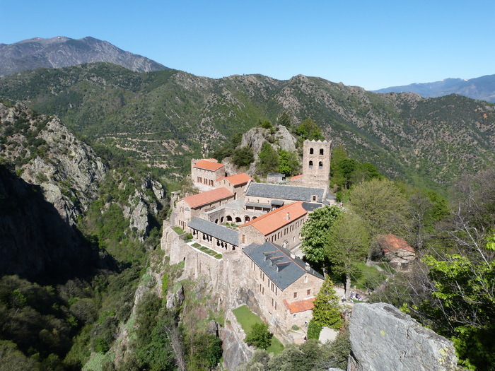 Visite libre de l’abbaye Saint-Martin-du-Canigou, Abbaye Saint-Martin-du-Canigou, Casteil