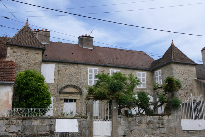 Visite libre de l’église et du village de Coiffy-le-Bas, Église de la Vierge-en-sa-Nativité, Coiffy-le-Bas