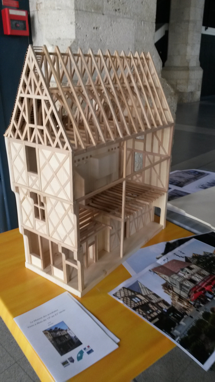 Visite libre de l’exposition “Maisons en pan de bois” Hôtel du Département Blois