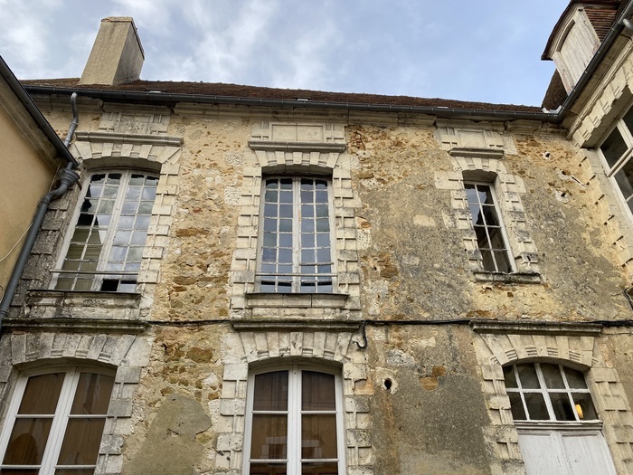 Visite libre des extérieurs et de la cour, Maison des Comtes du Perche, Mortagne-au-Perche