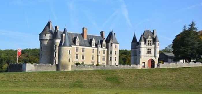 Visite libre du château de Montpoupon, Château de Montpoupon – Musée du Veneur, Céré-la-Ronde