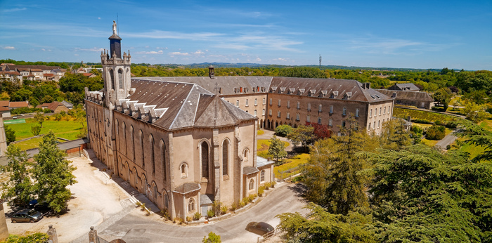 Visite libre du couvent et ses annexes et repas monastique, Le grand couvent de Gramat, Gramat