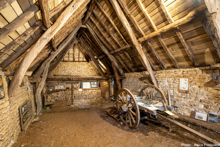 Visite libre d'une grange-étable restaurée du XVe siècle La grange-étable de Saint-Michel de Cours Bellefont-La Rauze