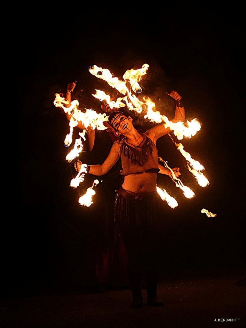 Visite théâtralisée et soirée feu nocturne  Bourdeilles