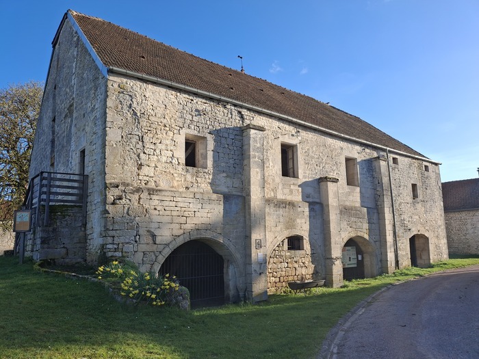 Visites guidées de la Maison-Dieu, Maison-Dieu de Mormant, Leffonds
