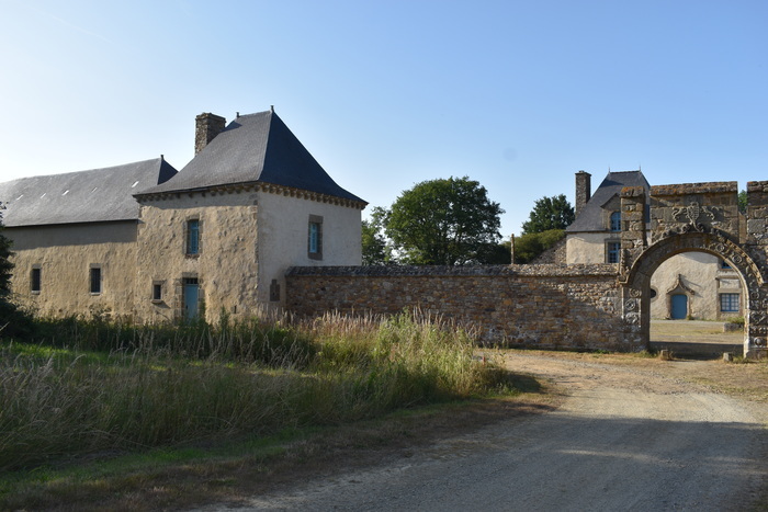 Visites libre ou commentée du château de La Dobiais Manoir de la Dobyaye Rives-du-Couesnon
