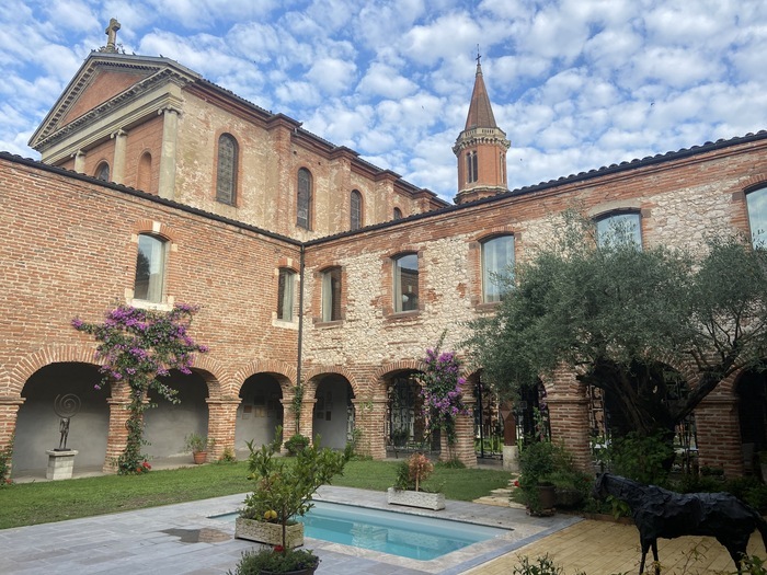 Visitez le cloître des Capucins rénové de l’église de la Madeleine, à Albi, Cloître de la Madeleine, Albi