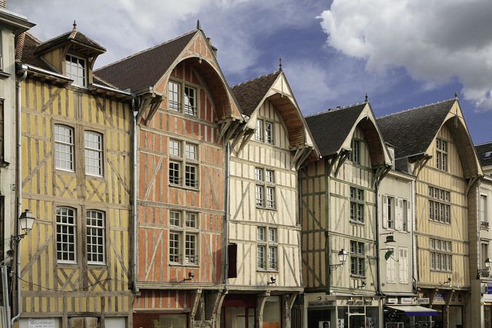 Visitez le cœur historique de la ville sur diverses opérations de réhabilitation, Hôtel de Ville, Troyes
