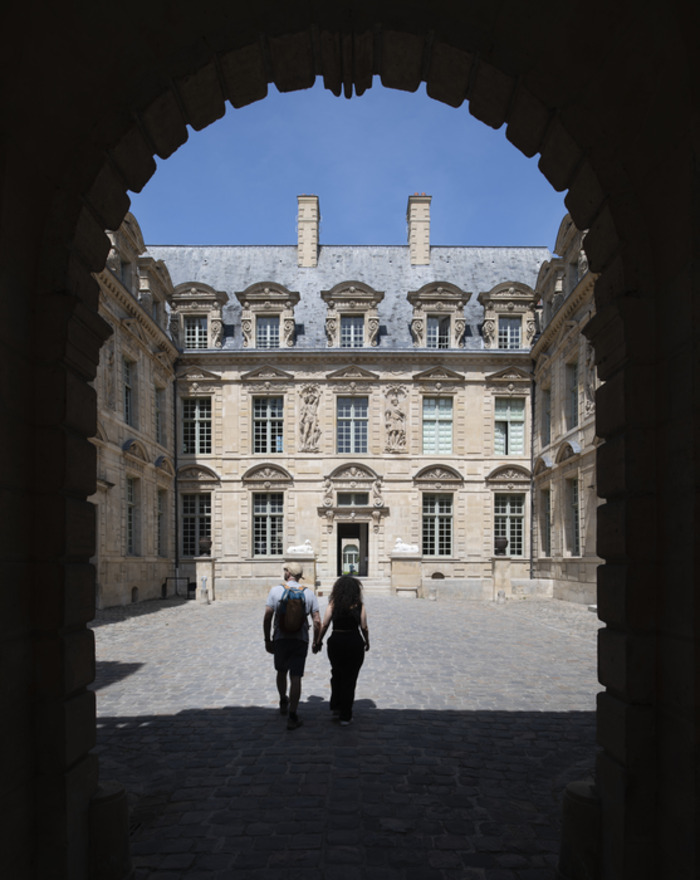 Visitez l&rsquo;Hôtel de Sully, Hôtel de Sully, Paris
