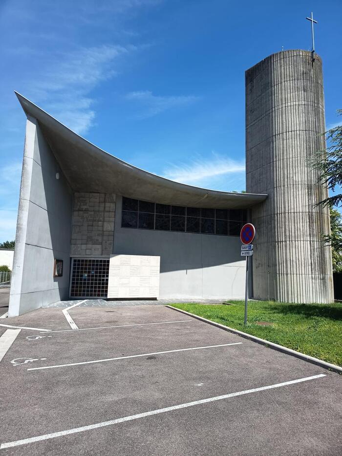 Visitez une église contemporaine, Eglise Saint-Joseph, Troyes