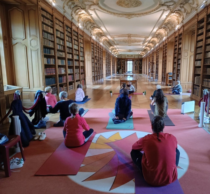 Yoga à la Bénedictine, Bibliothèque bénédictine, Saint-Mihiel