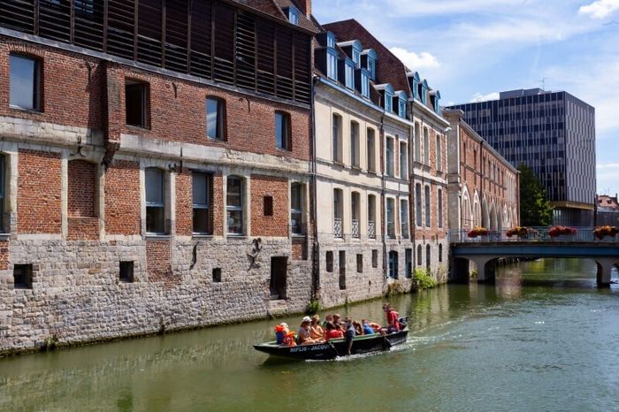 Apér’eau sur les Bateaux promenades du Vieux-Douai, Embarcadère du palais de justice, Douai
