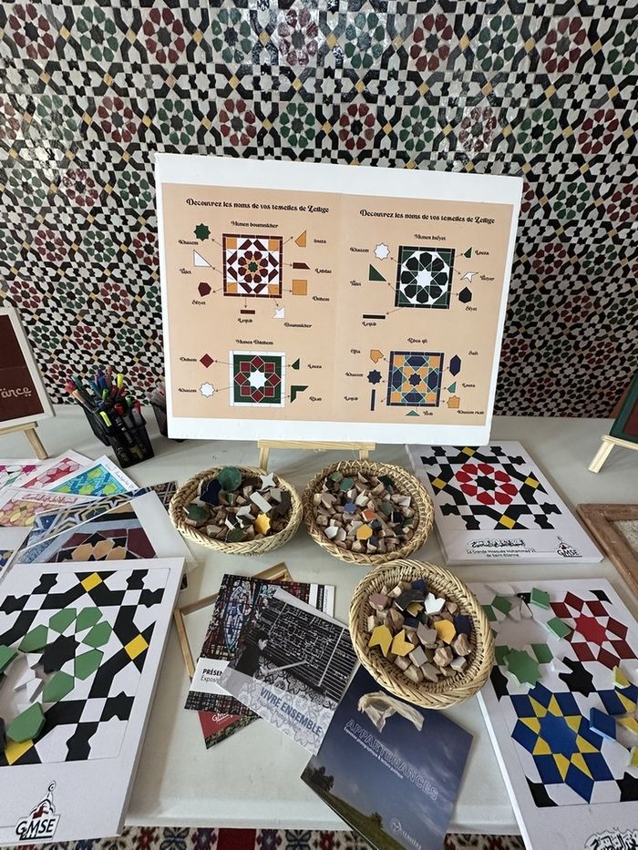 Atelier d’éveil artistique : Coloriages de motifs traditionnels et Puzzles de Zellige, Grande Mosquée Mohammed VI, Saint-Étienne