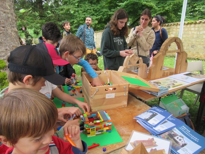 Atelier en famille Foyer communal Trois-Palis