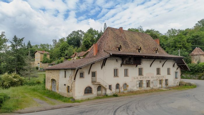 Auberge de la Croix Blanche : du relais de poste au lieu culturel, Auberge de la Croix Blanche, Châteauneuf