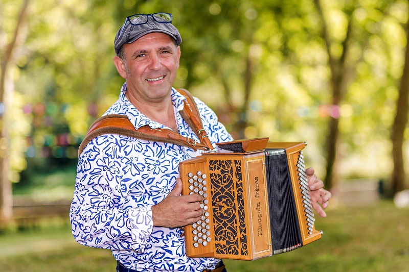 Bal populaire Serge Conjad et l&rsquo;orchestre Loup Parça  Le Blanc
