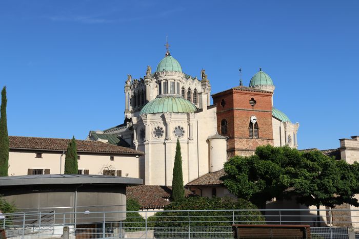 Basilique Saint Sixte et Sanctuaire d’Ars, Basilique d’Ars-sur-Formans, Ars-sur-Formans