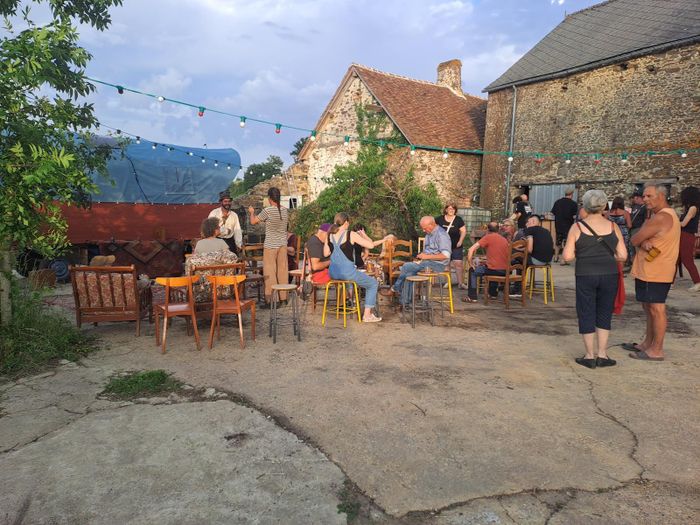 Chantier participatif, visite, film éco-construction et table ronde, avec Maisons Paysannes de la Sarthe, Tiers-lieu Dix Formes, Saint-Paul-le-Gaultier