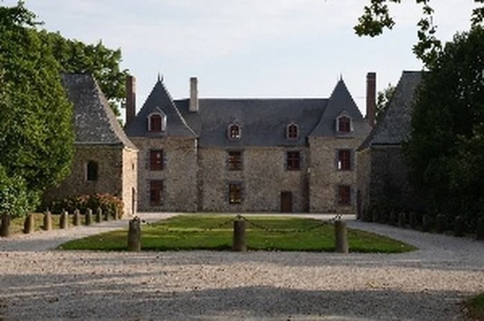 Château de Caratel, Vieilles maisons françaises – VMF 44, Louisfert