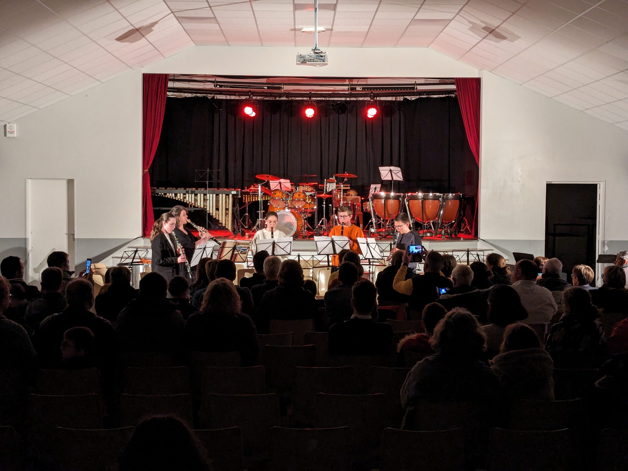 Concert des ensembles École de musique d’Isigny-Omaha Intercom Salle socio culturelle