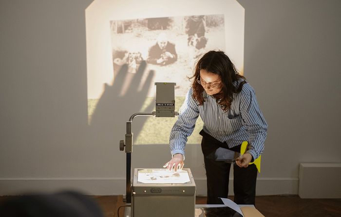 Conférence – performance « Amour, Vol et Musée » de Laura Burucoa, CAPC – musée d’art contemporain, Bordeaux